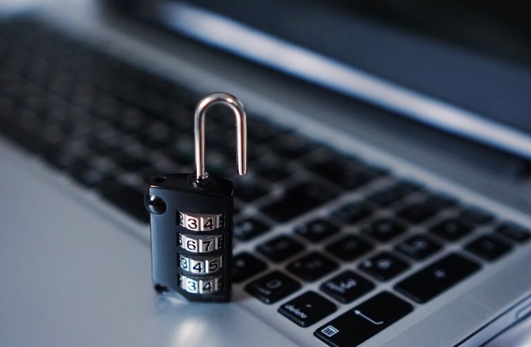 Top Identity Theft Protection Services in 2025 (USA Comparison Guide)